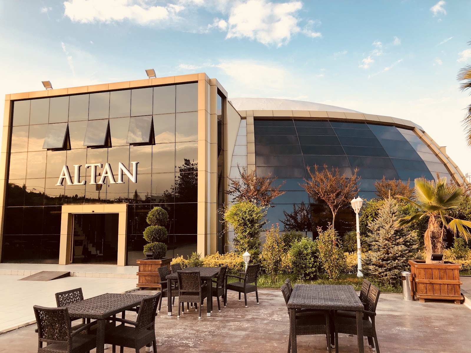 Altan Kültür Merkezi