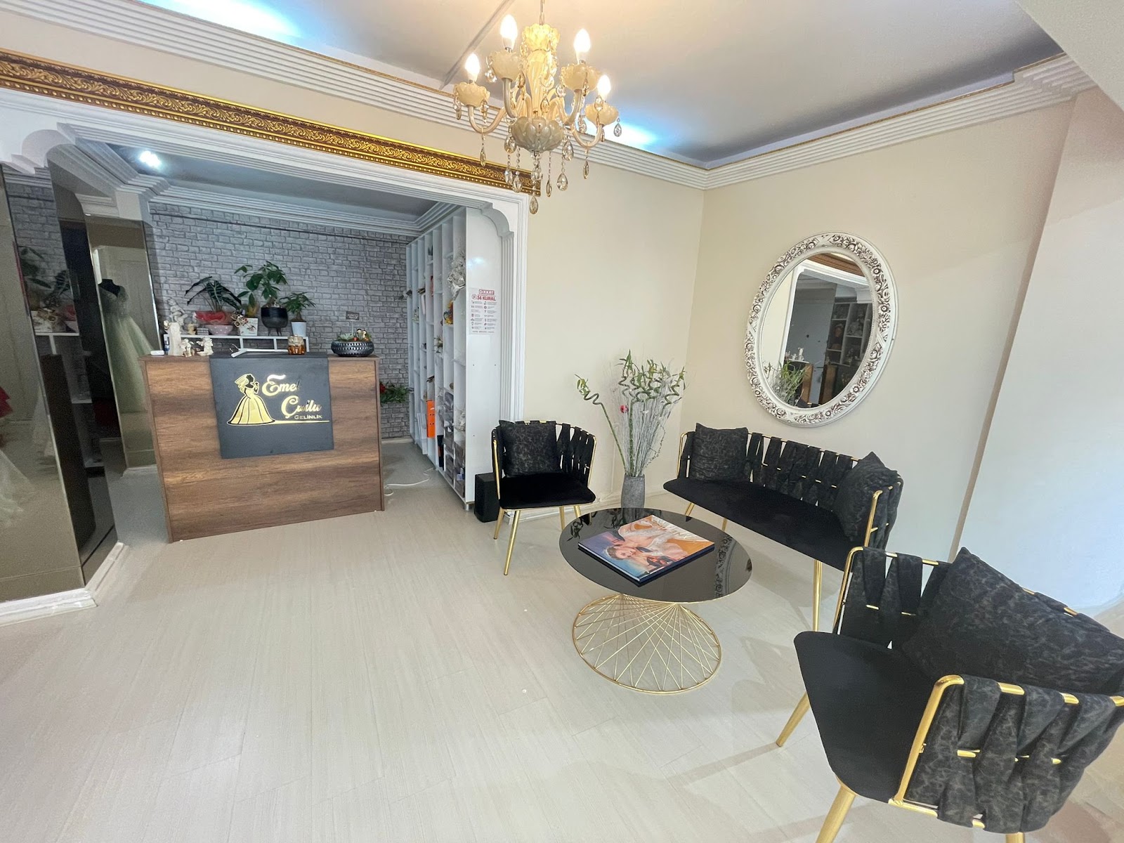 Emel Çullu Gelinlik ve Moda evi