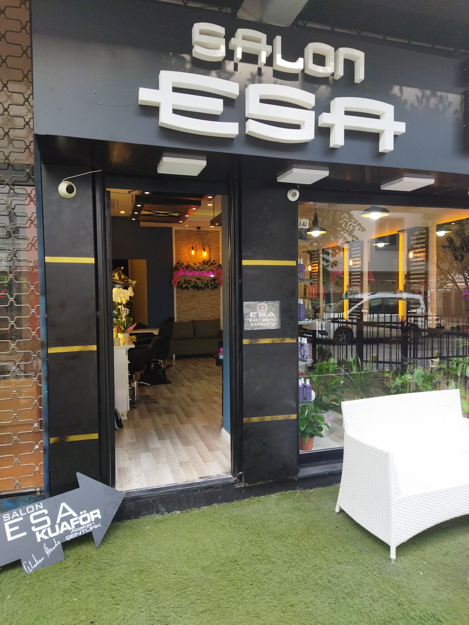 SALON ESA KUAFÖR ATAKAN ŞENTÜRK