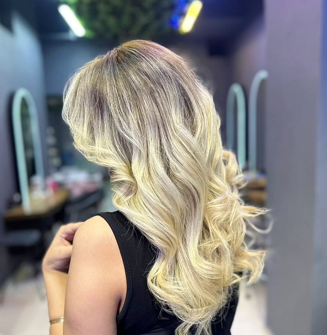 Salon stil bayan kuaförü